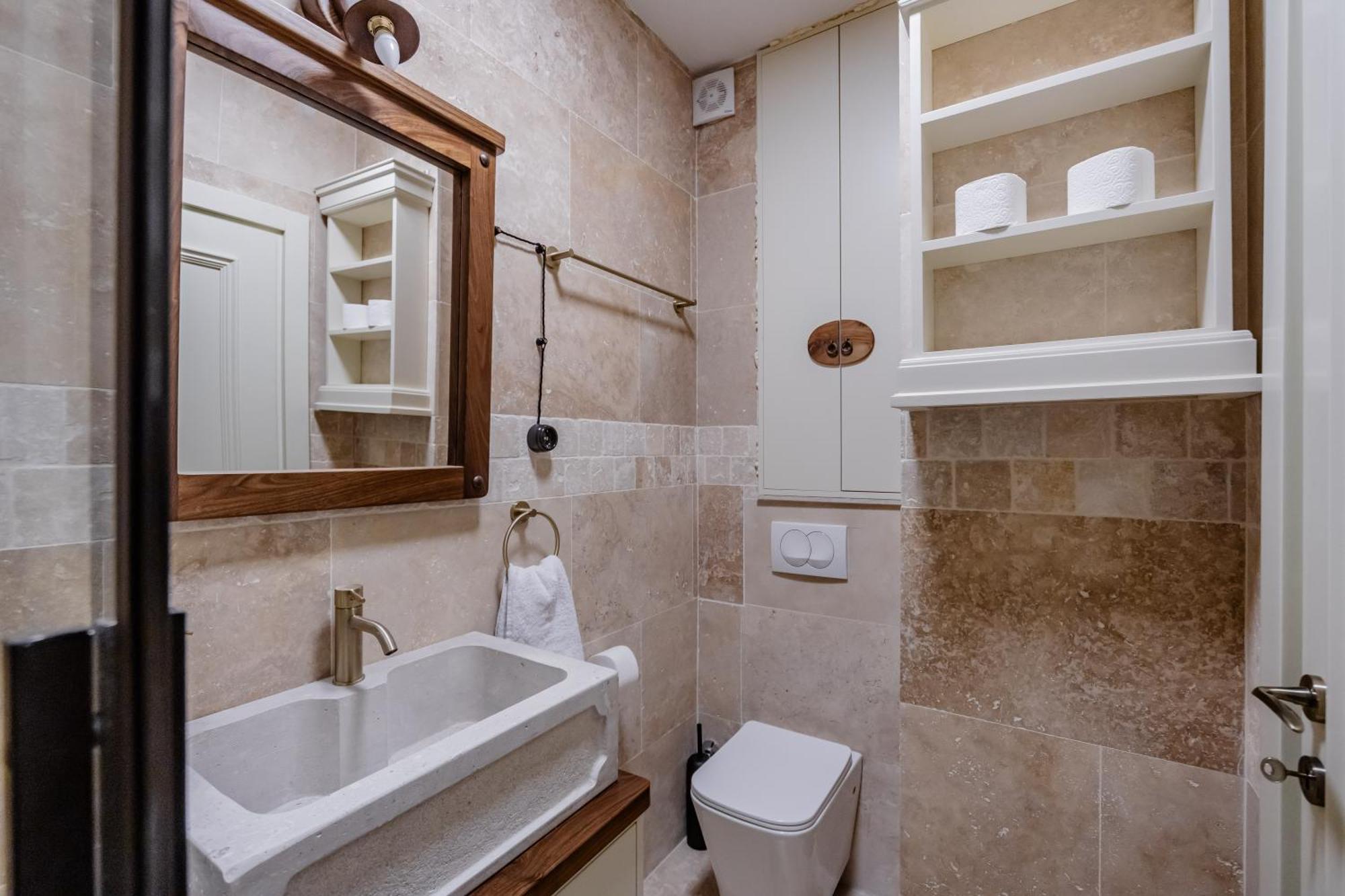 Casa Di Mino Old Town Apartment บุดวา ภายนอก รูปภาพ